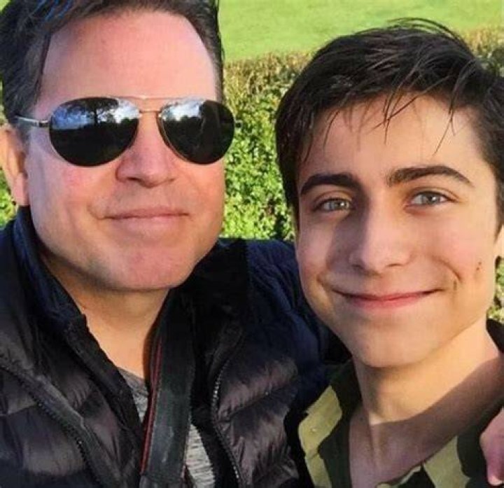 Aiden Gallagher Parents: Meet Rob Gallagher And Lauren Gallagher