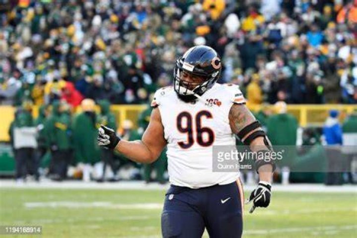 Akiem Hicks Wife: Is Akiem Hicks married?