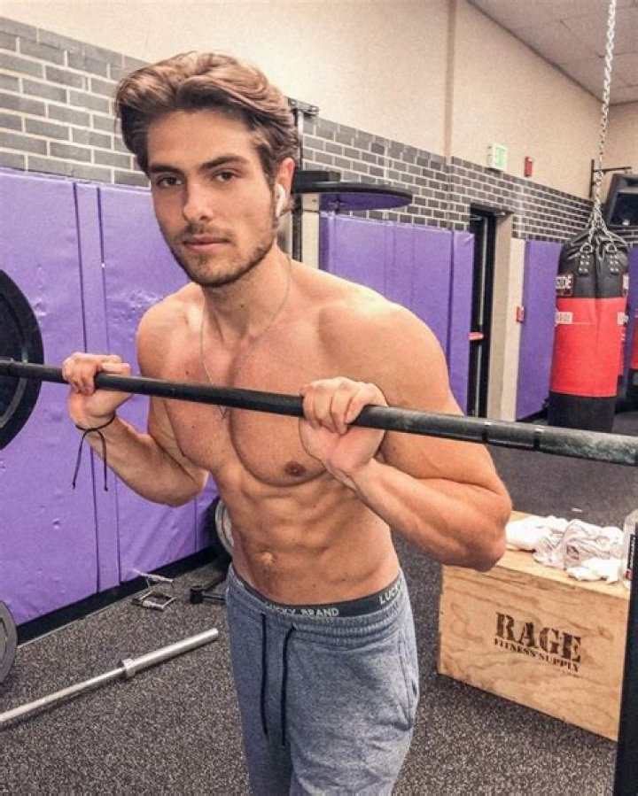 Brandon Walsh Bio, Wiki, Age, Height, Wife, Walsh clan and Net Worth