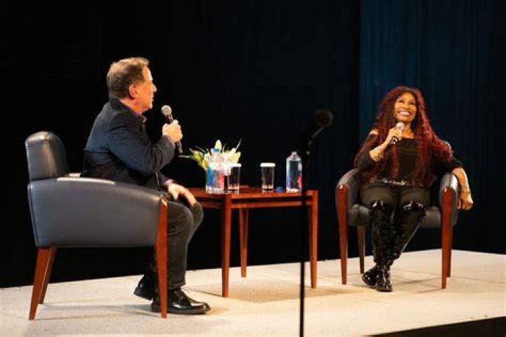 Chaka Khan Drunk On Stage, Illness & Husband Kids