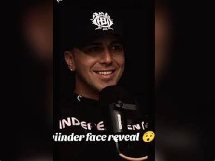 Has Probz Revealed His Face? Everything To Know About The YouTuber