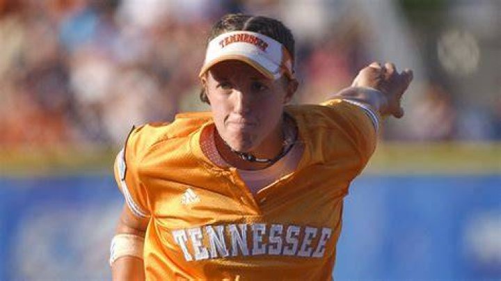 How fast did Monica Abbott throw? What was Monica Abbott’s fastest softball pitch?