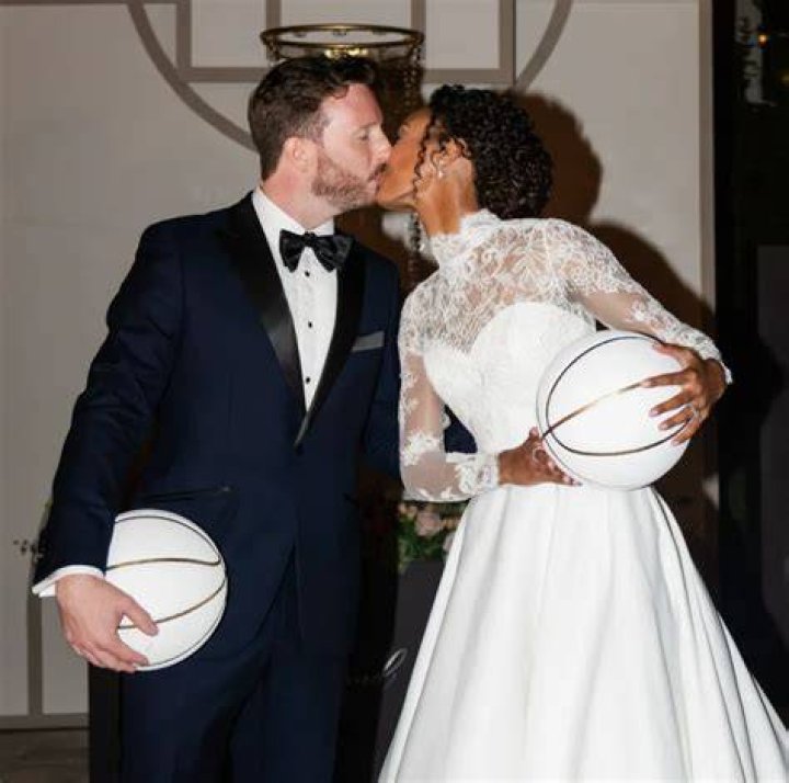 Is Murray Hill Married? Family Net Worth Instagram Explored