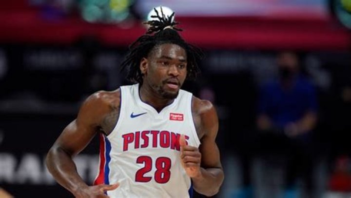 Isaiah Stewart Contract, Salary, Net Worth, Age, Weight, College