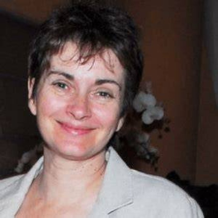 Jacqueline Luesby