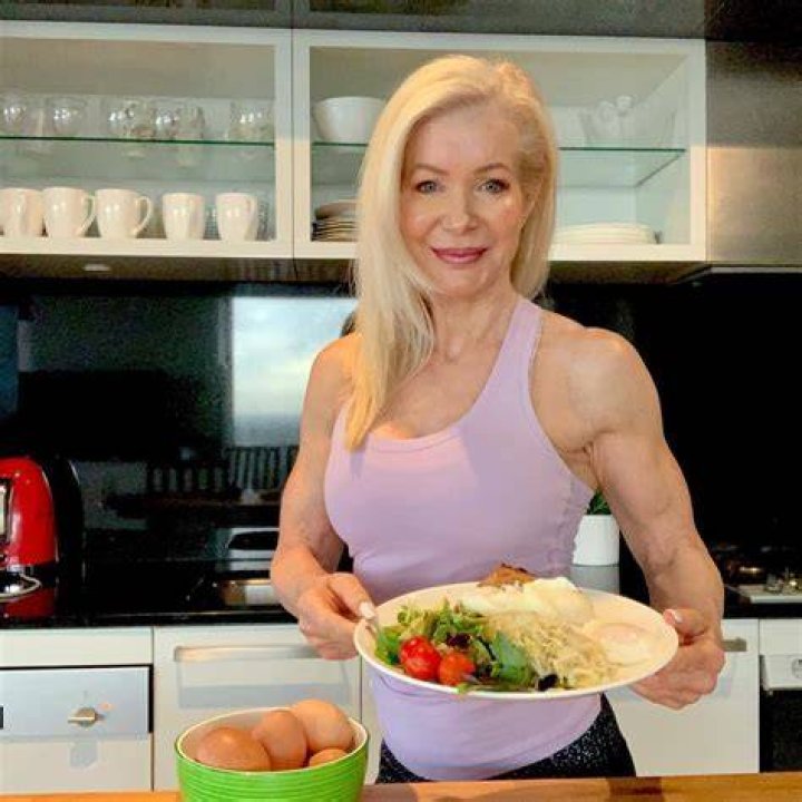 Lesley Maxwell Age: How Old? Everything On Her Husband And Instagram