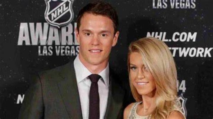 Lindsey Vecchione Jonathan Toews, Career, Marriage & Net Worth
