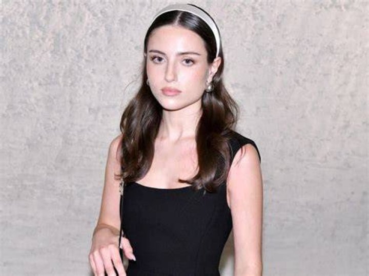 Lola Rodríguez Bio, Wiki, Age, Height, Parents, Boyfriend, and Net Worth