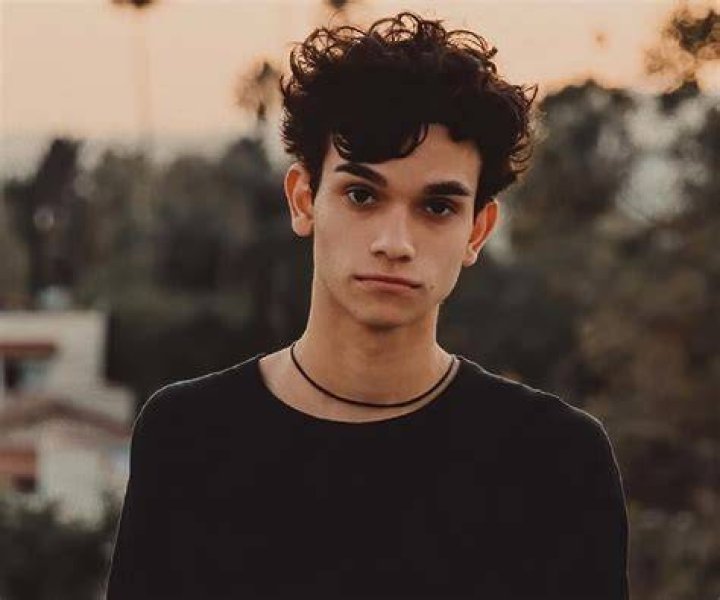 Marcus Dobre (Youtuber) Wiki, Biography, Age, Height, Weight, Net Worth, Girlfriend, Facts