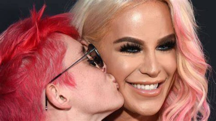Nats Getty – Bio, Net Worth and Relationship With Partner – Gigi Gorgeous