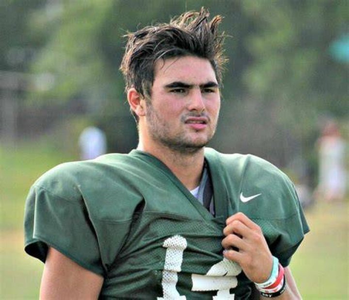 QB Sam Howell And Girlfriend Chloe Barbu Are Already Instagram Official