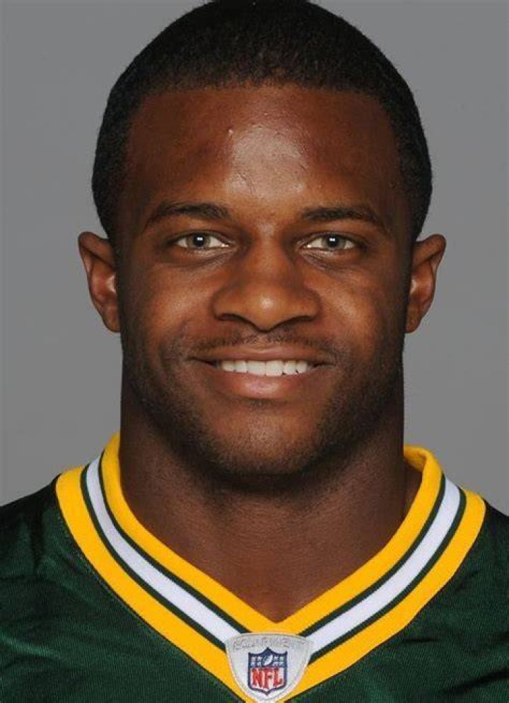 Randall Cobb: dating, net worth, tattoos, smoking & body facts