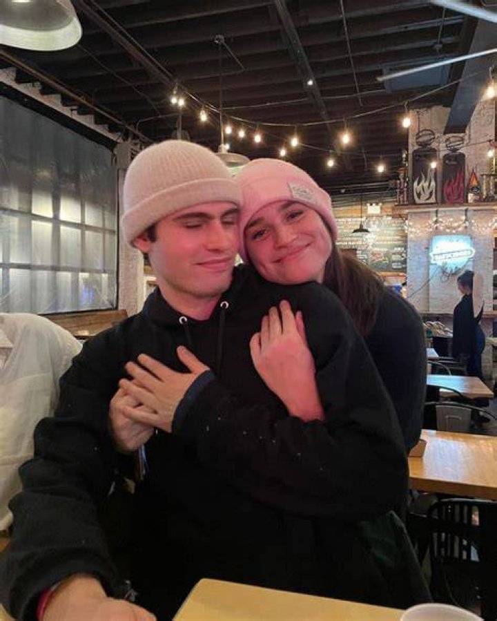 Sarah Pidgeon The Wilds: Age, Height, Instagram, Boyfriend, Wiki, Bio