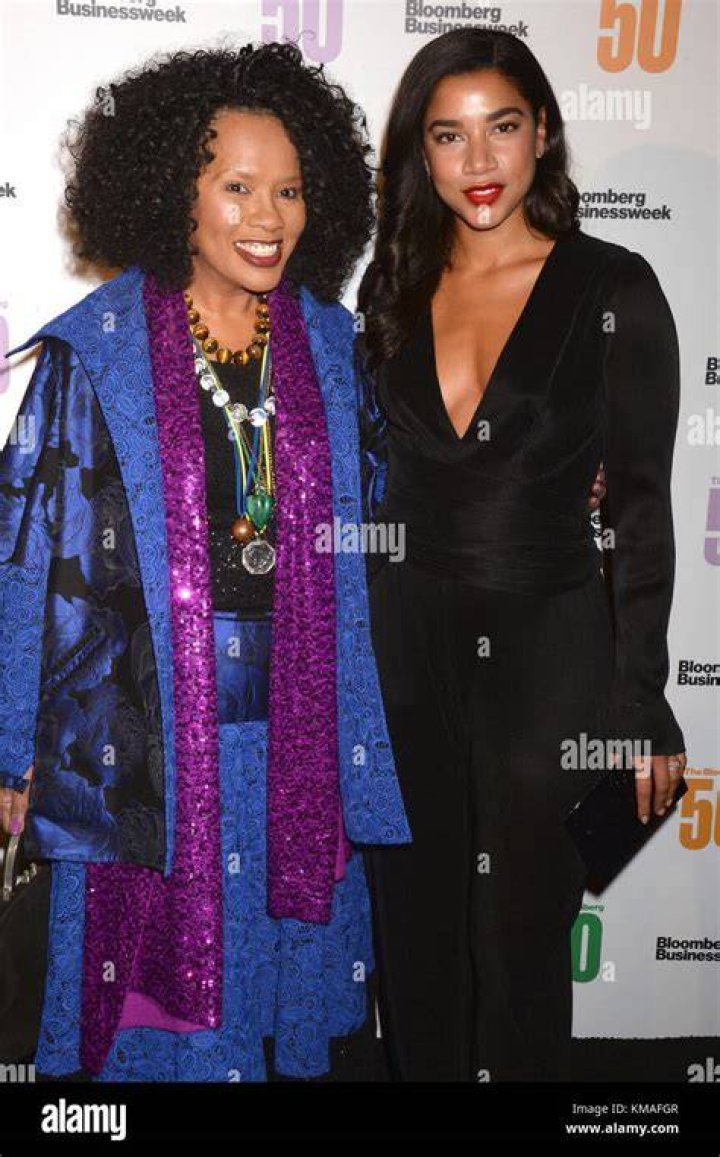 Vanessa Bronfman : Sherri Brewer’s Daughter Is An Actress