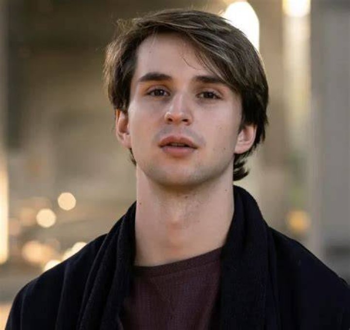 Virgin River Cast: Grayson Maxwell Gurnsey Age, Instagram, Height, Girlfriend, Parents, wiki, biography.