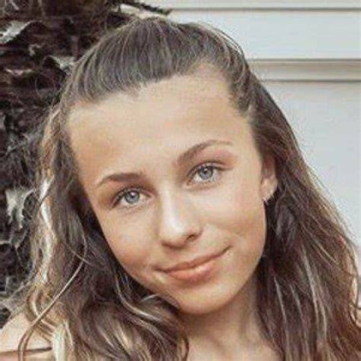 Who Is Bailey Dedrick On TikTok? Her Age Height And Net Worth